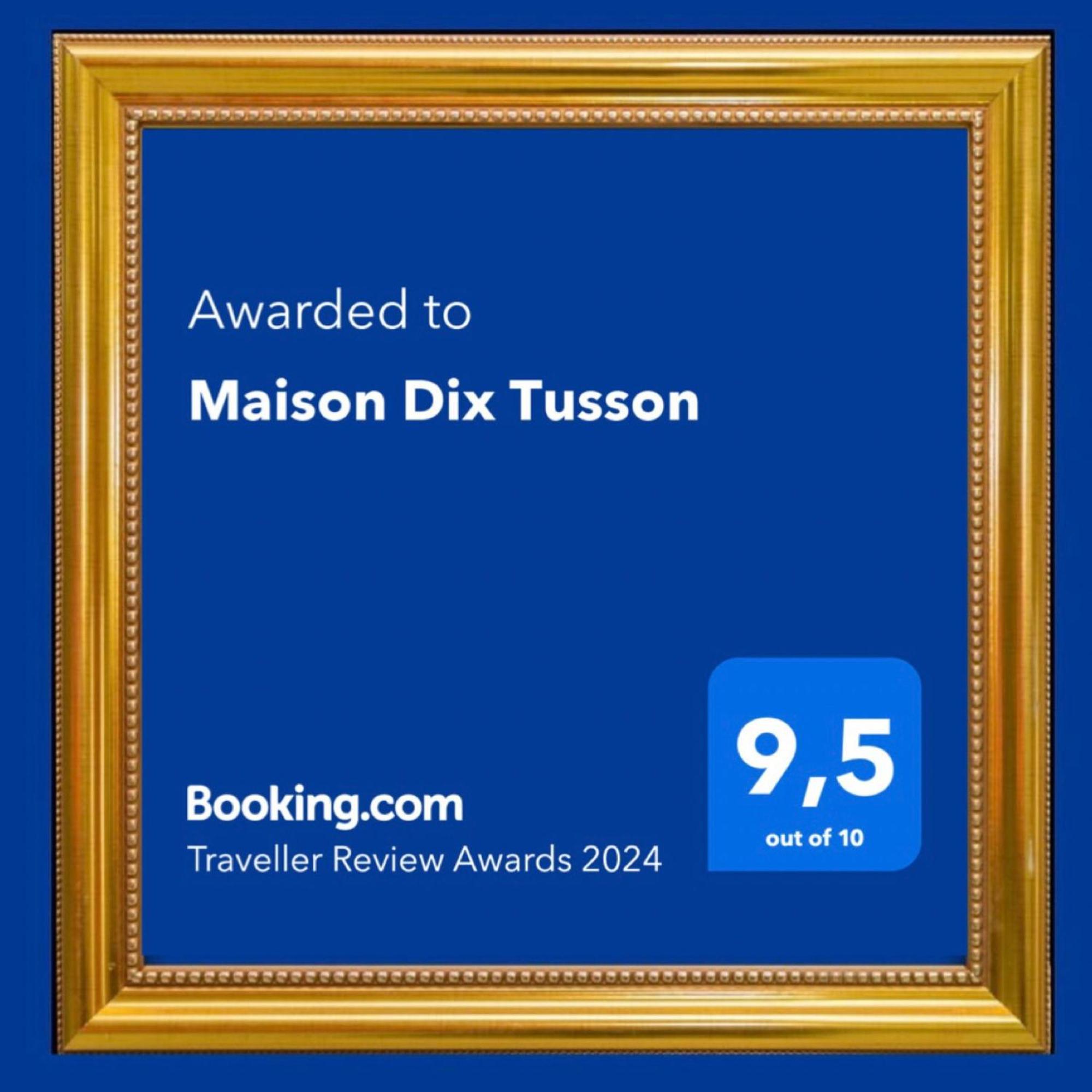 Maison Dix Tusson Exteriér fotografie